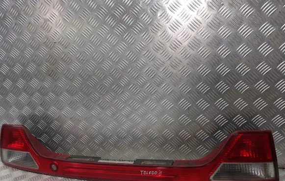 Seat Toledo II (1M) Tailgate/trunk spoiler 1M5945225C