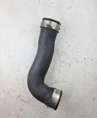 Volkswagen Jetta V Intercooler hose/pipe 1K0145834G