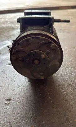 Volvo XC90 Air conditioning (A/C) compressor (pump) P8684287