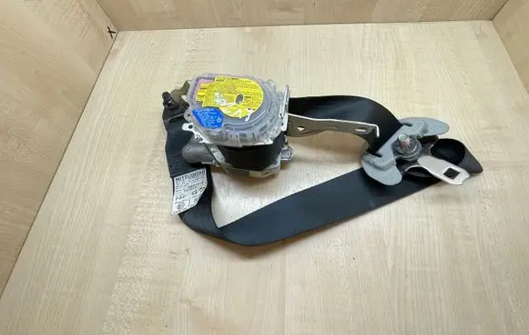Mitsubishi Lancer X Front seatbelt 7Q8970P 050999 0436194