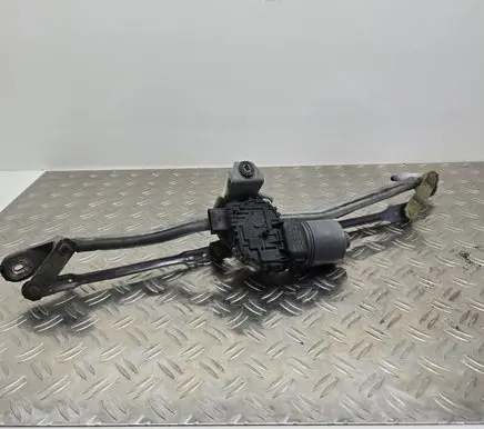 Audi A4 S4 B7 8E 8H Front wiper linkage and motor 8E1955023D