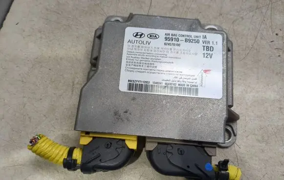 Hyundai i10 Airbag control unit/module 95910B9250 624578100