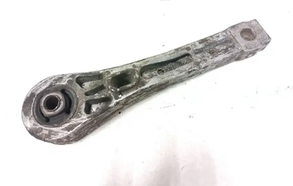 Volkswagen PASSAT B6 Engine mount bracket 3C0199855A