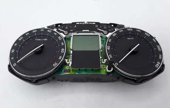 Skoda Octavia Mk2 (1Z) Speedometer (instrument cluster) 1Z0920810B V3562426 SW036500
