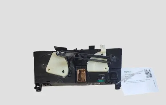 Peugeot 5008 Climate control unit 400017006