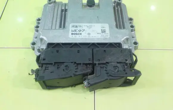 Ford Ranger Engine control unit/module 0281012875