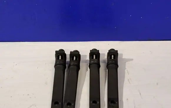Saab 9-3 Ver1 Fuel injectors set 90573868