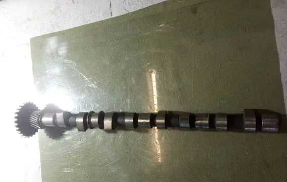 Nissan Patrol Y61 Camshaft 133001DB000