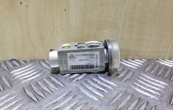 Opel Astra H Air conditioning (A/C) expansion valve ECH20M010DL
