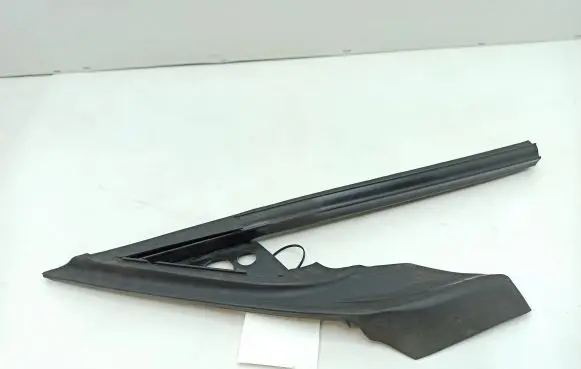 BMW Z4 E85 E86 Front door glass trim molding 7148936 51327148936