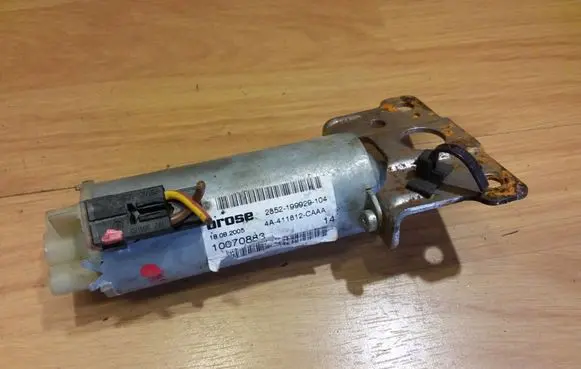 Jaguar S-Type Seat adjustment motor 0130002529