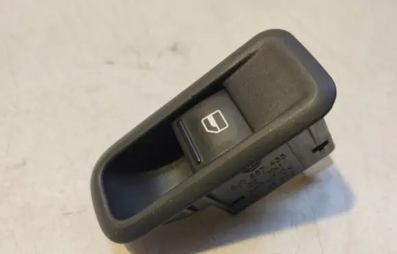 Skoda Fabia Mk2 (5J) Electric window control switch 5J0867435 8103909