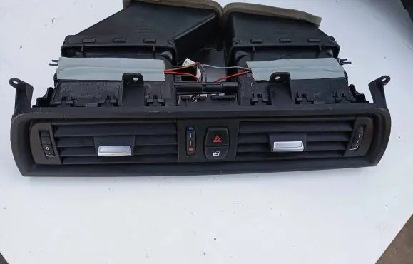 BMW X5 F15 Dash center air vent grill 0762213 F49192897