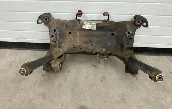 Volvo V40 Front axle beam 3128096