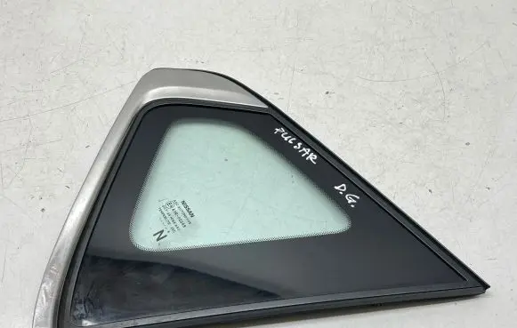 Nissan Pulsar Rear side window 43R00048 DOT24M188AS2