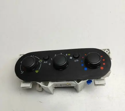 Opel Vivaro Interior fan control switch XE1085315A T1032613B