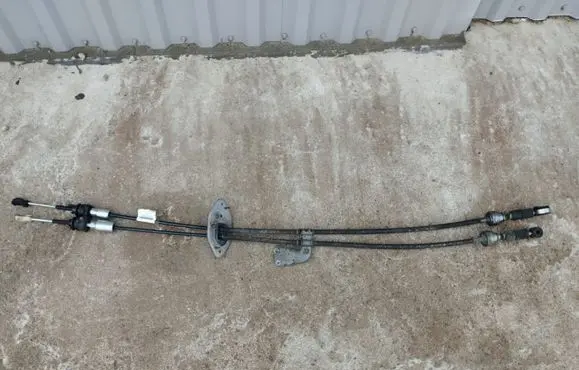 Honda CR-V Gear shift cable linkage 54310SWYE020M1