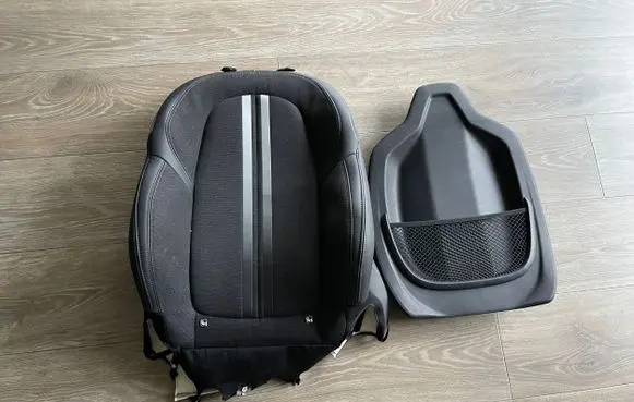 BMW 2 F44 Front driver seat 1111