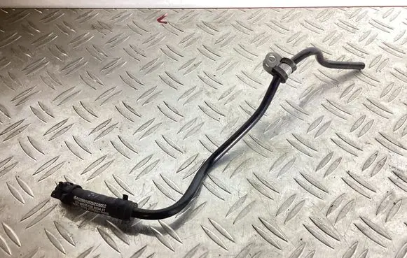 Mercedes-Benz S W222 Engine coolant pipe/hose A2225012525