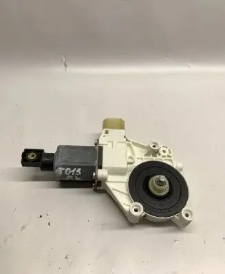 BMW 3 E92 E93 Front door window regulator motor 0130822402