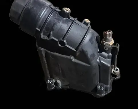 BMW 1 E82 E88 Oil filter mounting bracket 7807799