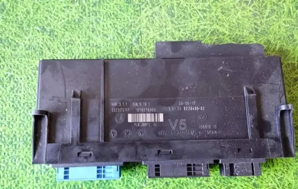 BMW 7 F01 F02 F03 F04 Comfort/convenience module 9228490 53252S117 1876076905