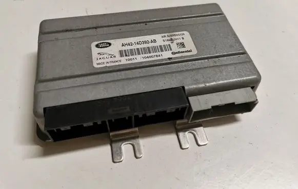 Land Rover Discovery 4 - LR4 Air suspension control unit module (rear) A4214D392AB