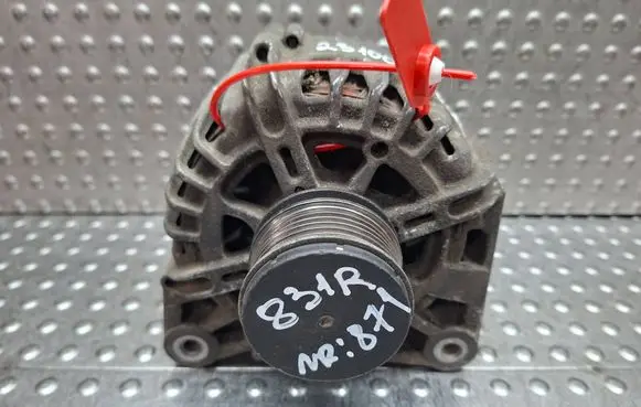 Dacia Sandero Generator/alternator S27649871 231003831R