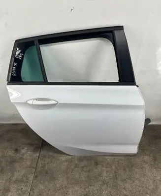 Opel Astra K Rear door
