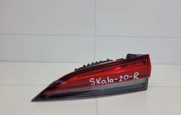 Skoda Scala Tailgate rear/tail lights SK370RL