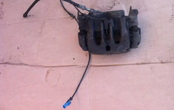Volkswagen Crafter Front brake caliper