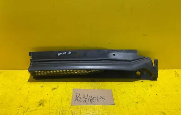 Citroen C4 I Picasso Wiper trim 9680531877
