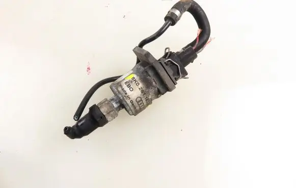 Audi A4 S4 B8 8K Webasto auxiliary heater fuel pump 22451710 8K0261163D