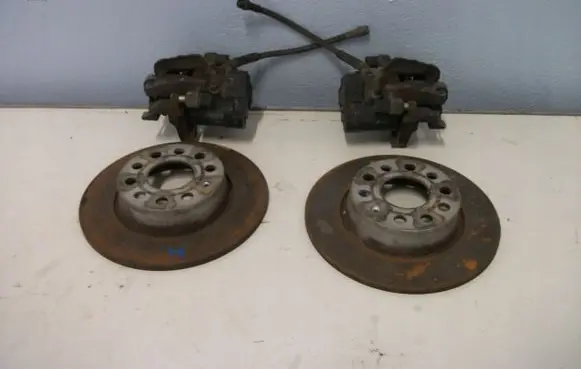 Nissan Atleon Rear brake disc 5Q0615601D