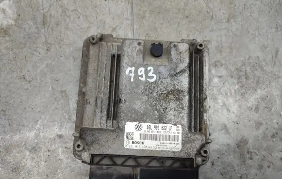 Volkswagen Golf VI Engine control unit/module 03L906022LF