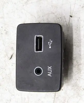 Fiat Tipo AUX in-socket connector 7356608750