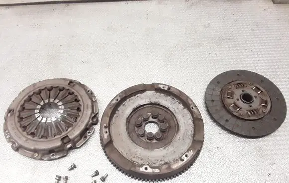 Toyota Corolla Verso E121 Clutch set kit PB12240