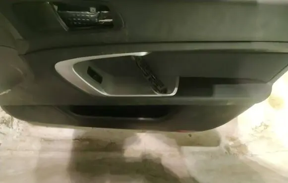 Subaru Legacy Front door card panel trim