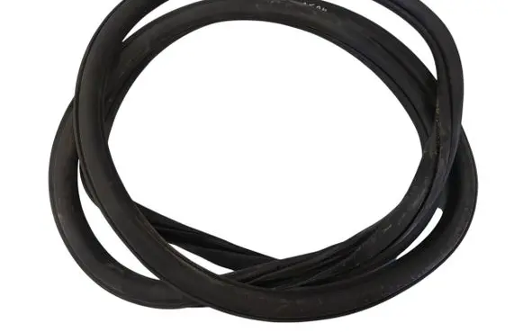 Volkswagen Atlas Cross Sport Rear door rubber seal (on body)