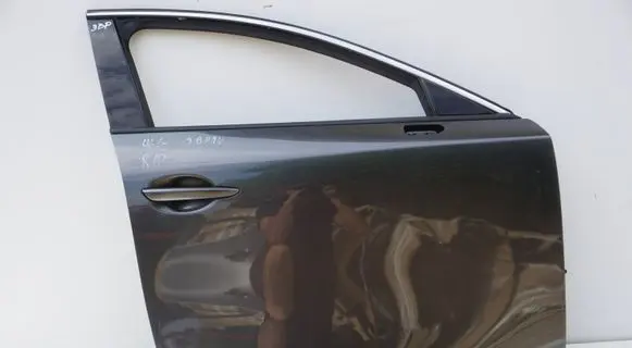 Mazda 3 Front door