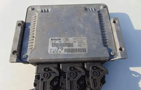 Peugeot 406 Engine control unit/module 9635591380 0261206142