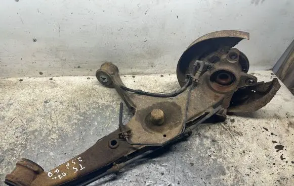 Volkswagen Transporter - Caravelle T5 Rear wheel hub spindle/knuckle 