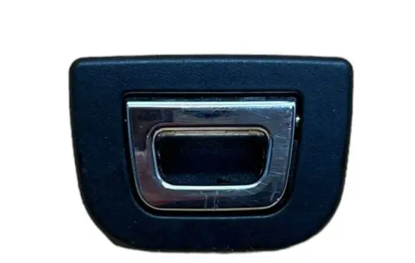 BMW 5 F10 F11 Tie down hook / loop 7237604