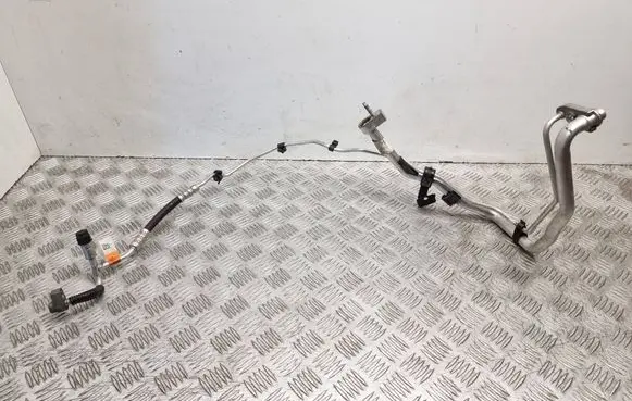 Ford Focus Air conditioning (A/C) pipe/hose JX6119A834NF 09092002A0