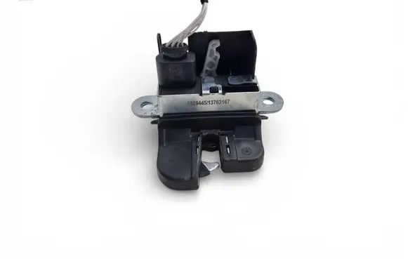 Volkswagen PASSAT B7 Tailgate/trunk/boot lock/catch/latch 5K0827505A 13763167