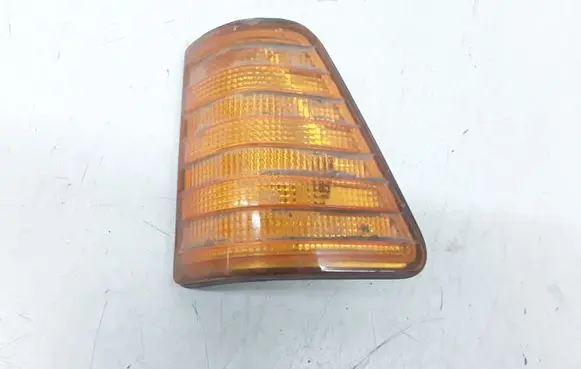 Mercedes-Benz 307 Front indicator light