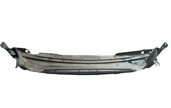 Volvo V70 Engine splash shield/under tray 09151896