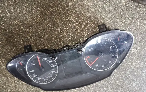 Audi Q5 SQ5 Speedometer (instrument cluster) 8R0920950B