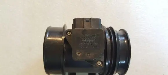 Volvo V70 Mass air flow meter 30713512