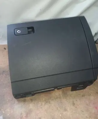 Volkswagen Touran III Glove box 5TB857097B